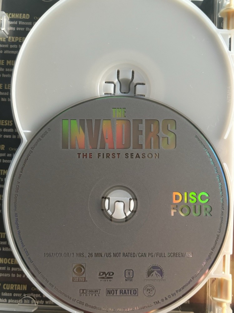 Roy Thinnes Hand Signed The Invaders DVD Season 1