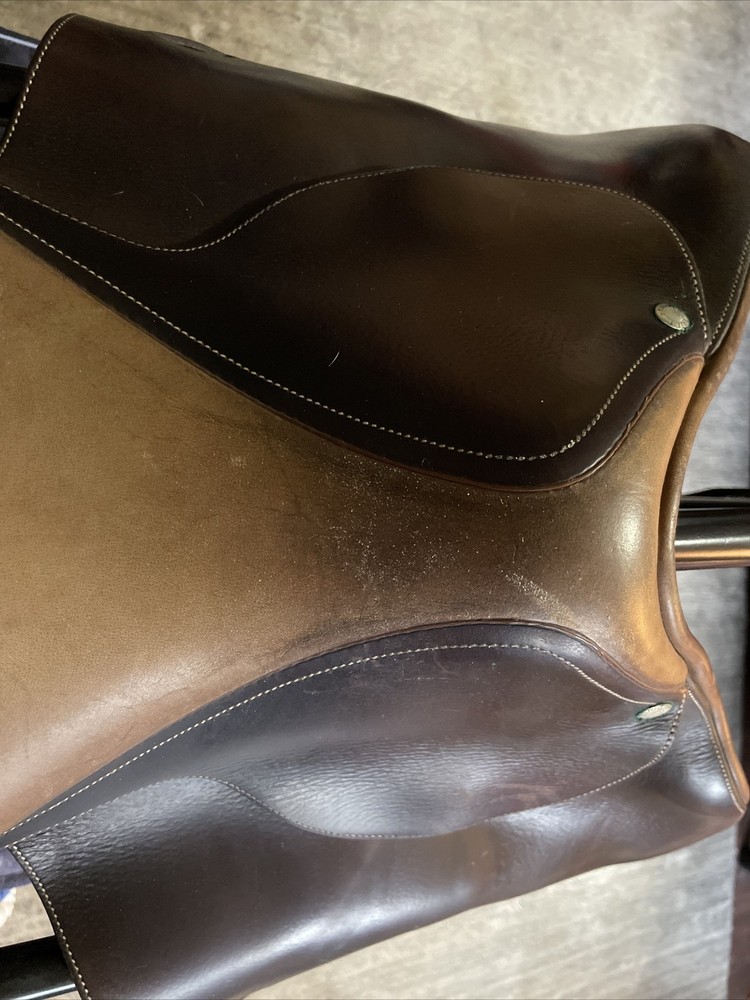 Butet Close Contact Saddle 17” - Needs Some TLC