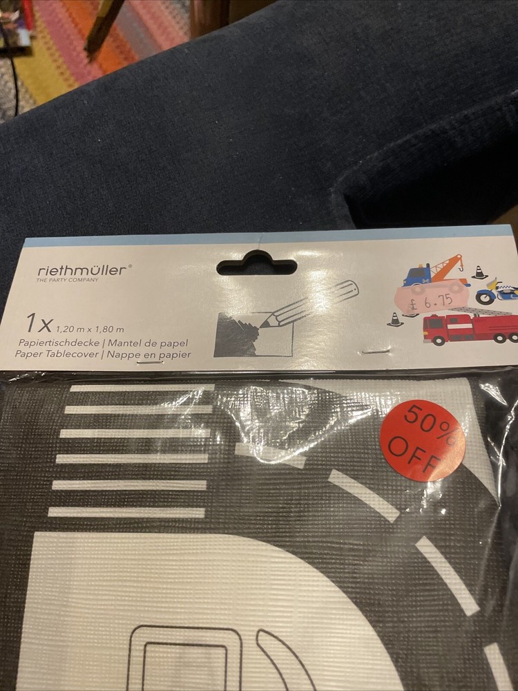 Riethmuller paper table cover
