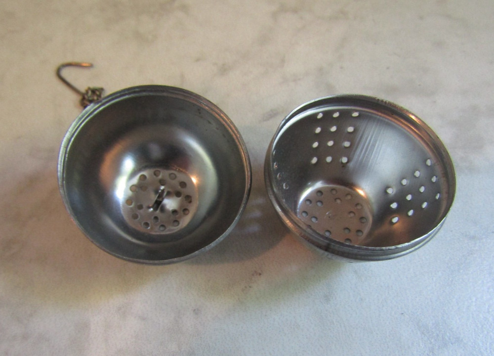Vintage Acorn Tea Strainer Infuser