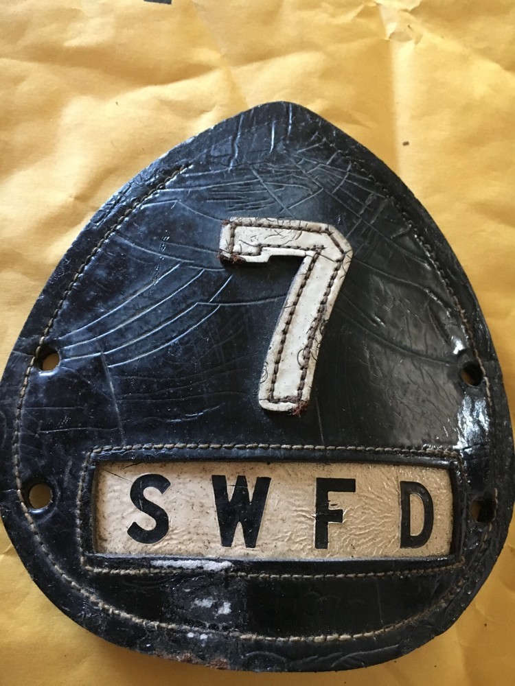 engine 7 SWFD Fire Department Leather Helmet Front Device
