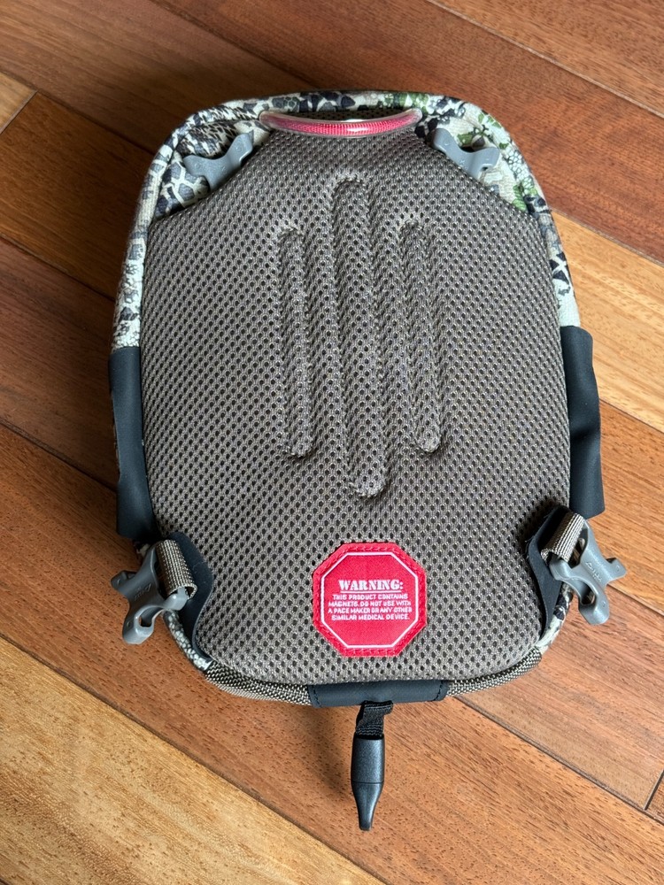 Badlands Mag Bino Case Approach Camo, NWT