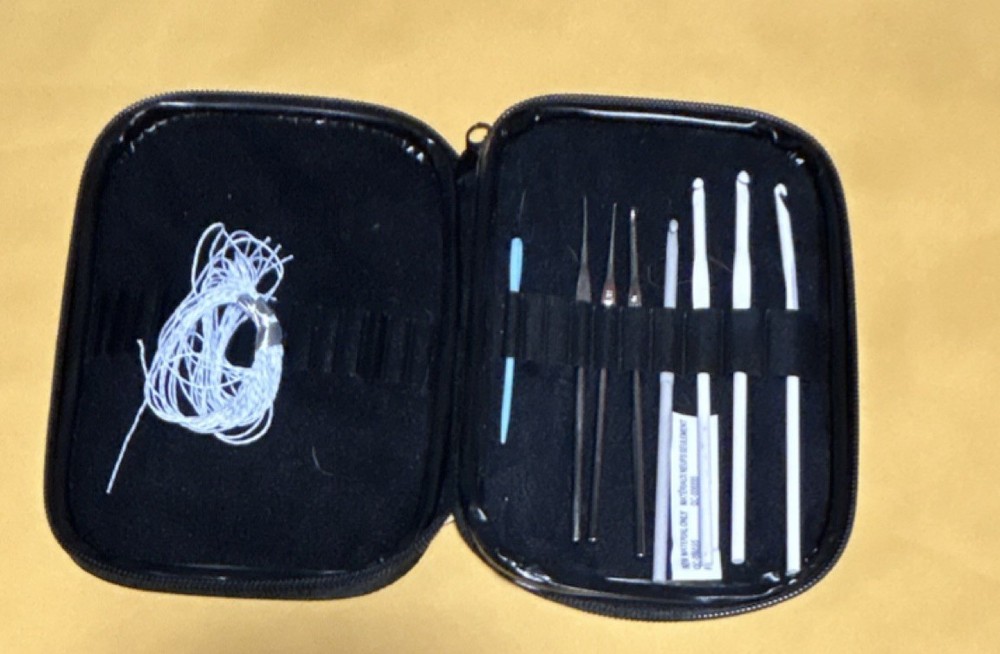 Boye Pink Zippered Crochet Hook Case with Tools and Accessories