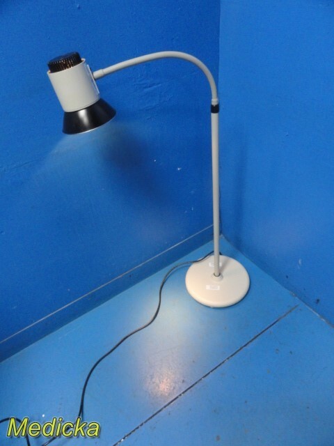 Moore Medical Model 70902 Basic Exam Light | Floor Stand | Flexible Neck ~36477