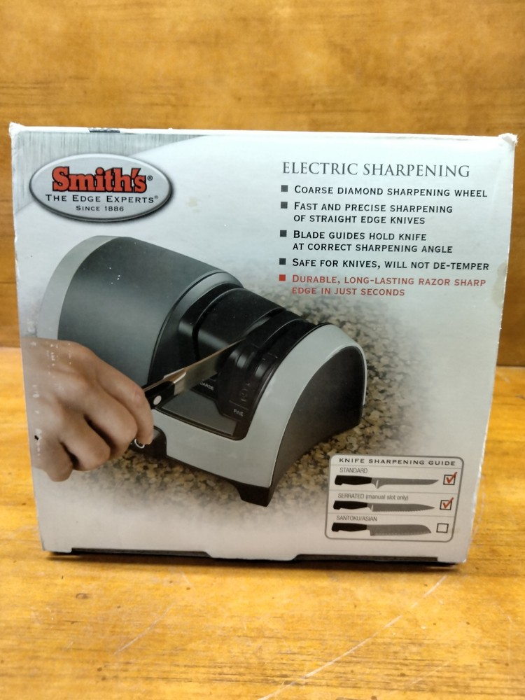 Smith's Diamond Edge 2000 Electric Knife Sharpener.