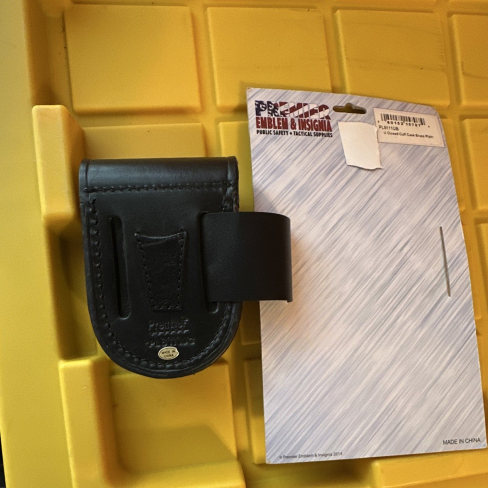 Premier Emblem & Insignia PL8111UB Handcuff Case Brass Plain Black Closed