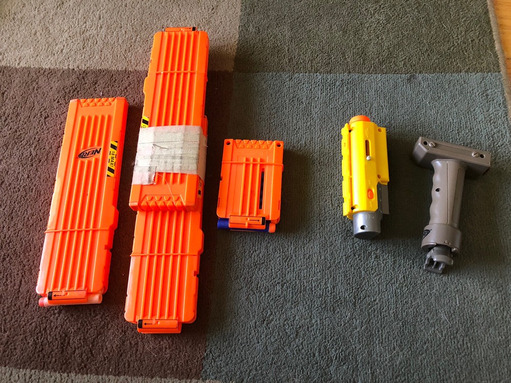 Nerf accessories - scope/magazines/stand