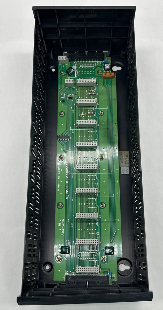 Hitachi 33021990-3 9-Slots PLC Rack