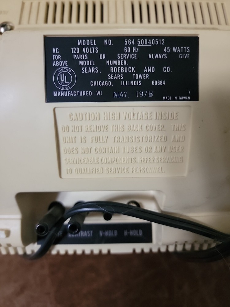 Vintage 1978 Sears Solid State TV 564.50040512