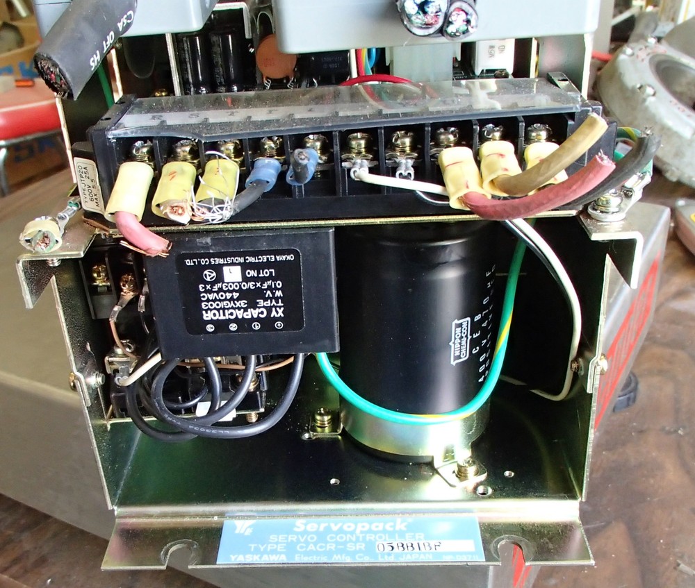 Yaskawa SERVOPAK SERVO CONTROLLER CACR-SR-05BB1BF Used T/O