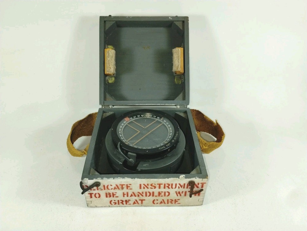 WW2 RAF Fighter Pilot Navigation Type P8m Compass, Original Wooden Transit Box.