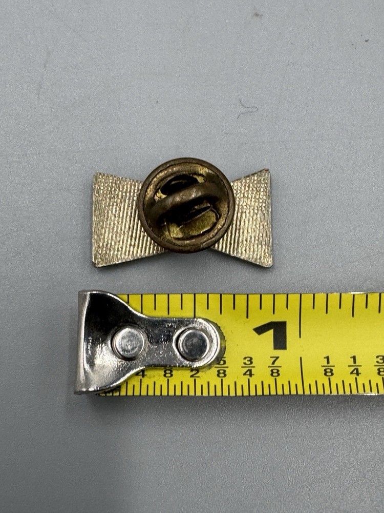 Vintage Budweiser Small Lapel Hat Pin
