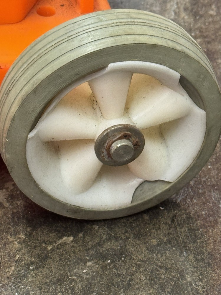 Chicago Electric 94280 multi purpose floor machine