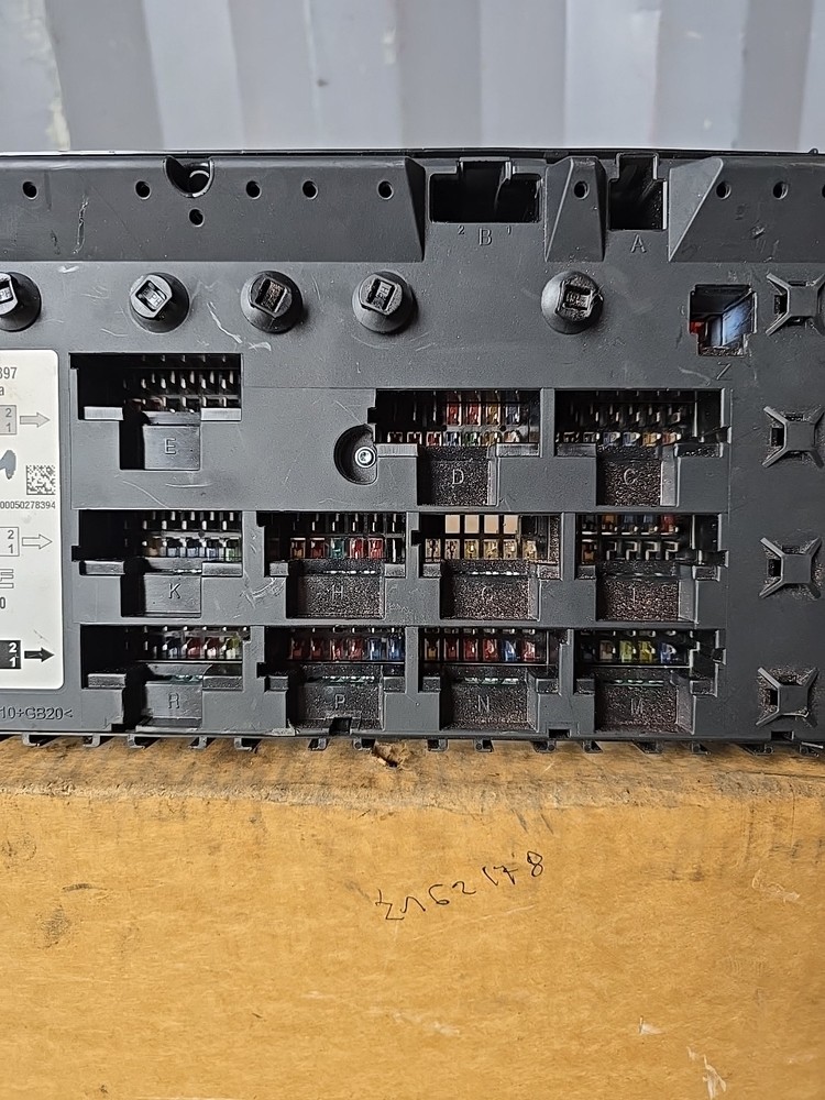 Daf Xf 106 Fuse Box 1925270