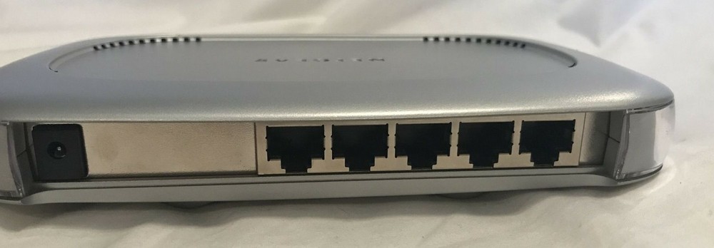 NetGear ProSafe (FS605) 5-Ports External Switch