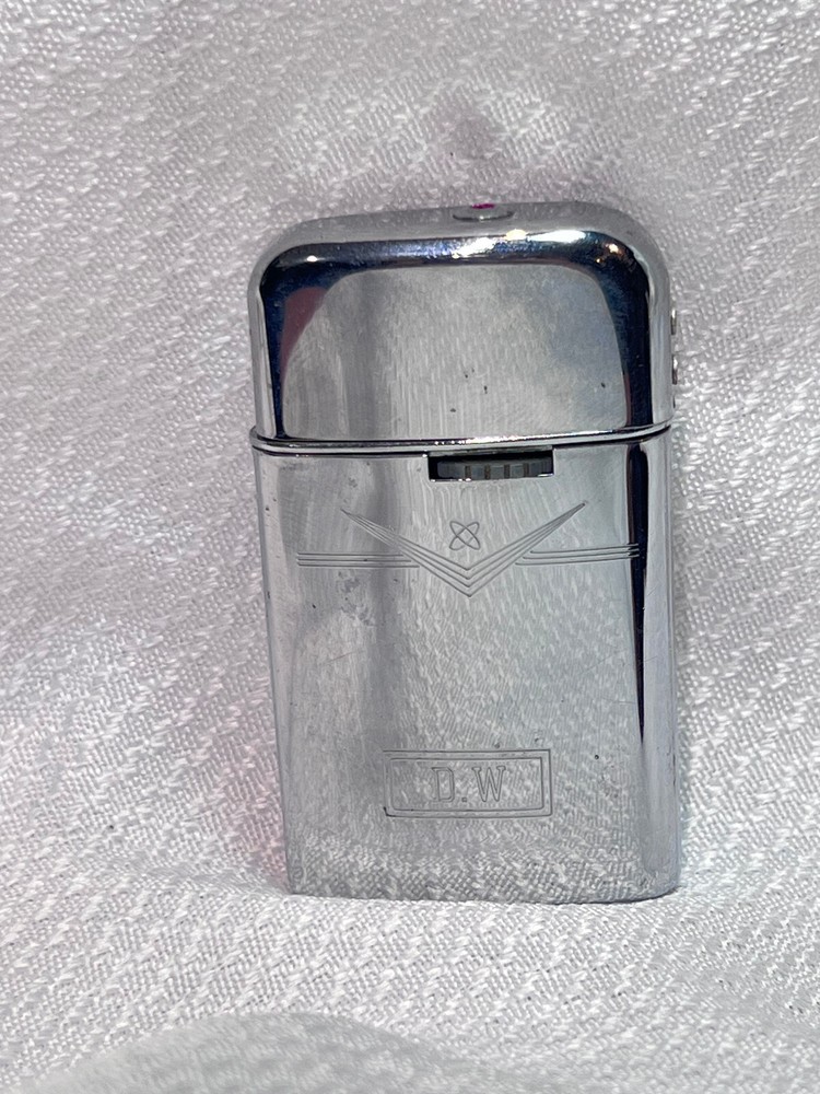 Ronson Varaflame Windlite Cigarette Lighter Atomic Age Design Chrome DW