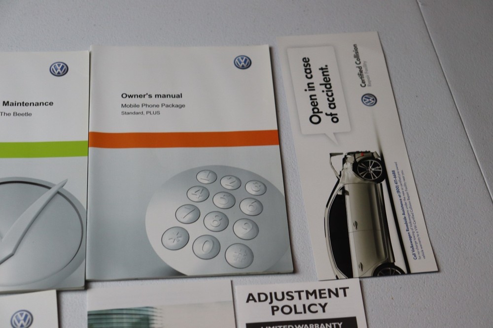 2012 Volkswagen Jetta Owners Manual OEM Complete Set
