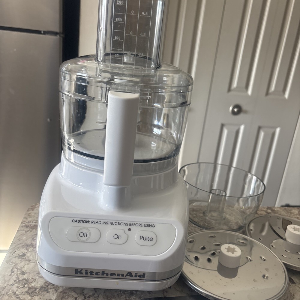 KitchenAid KFP500WH Classic 9 Cup Food Processor White Complete Set W/Box EUC