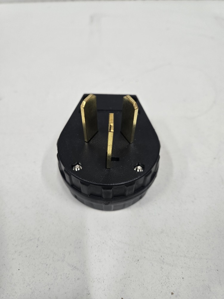 Pass & Seymour Legrand 3861 Angle Plug