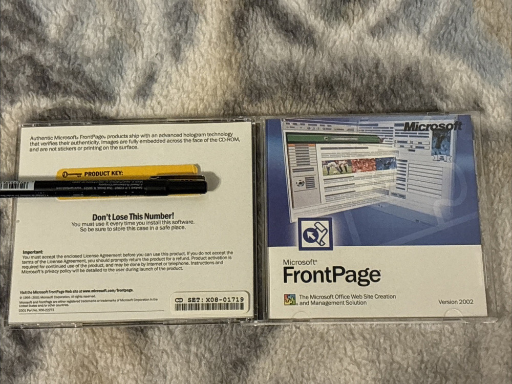 Microsoft FrontPage Version 2002 Web Site Creation & Management Solution CD-ROM