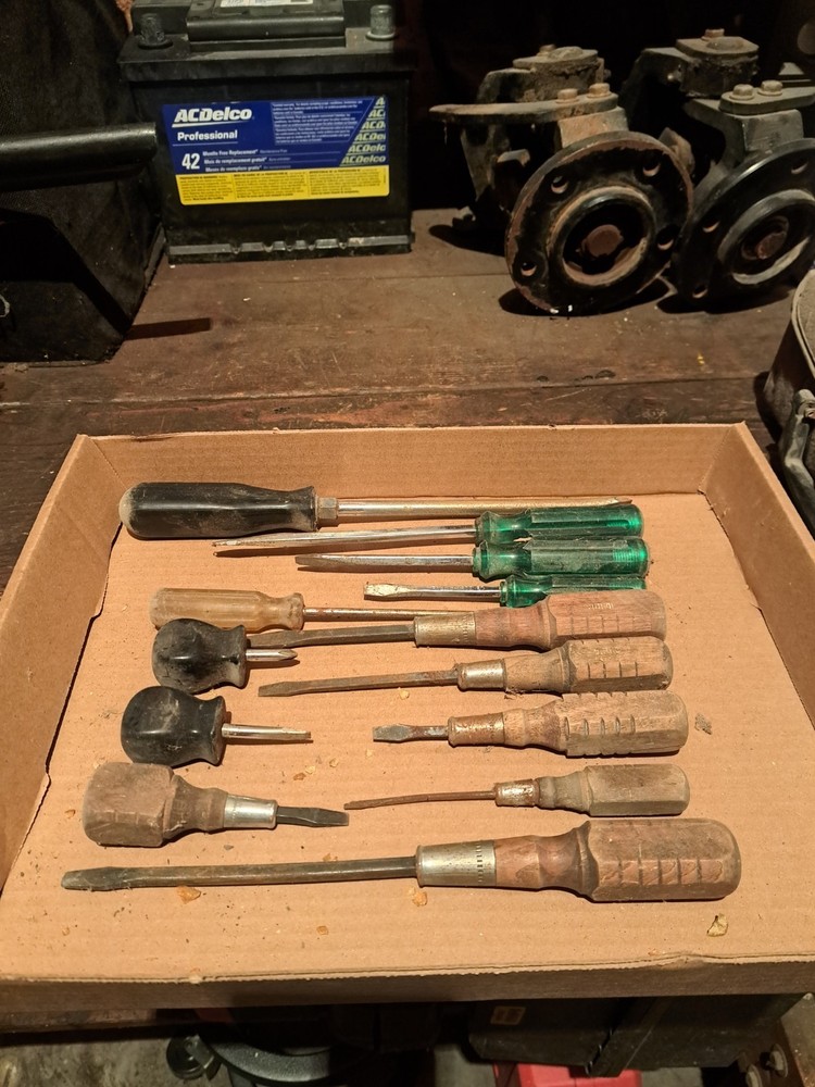 Screwdriver Flathead Phillips Misc Various Brands & Multi Purpose 13 total