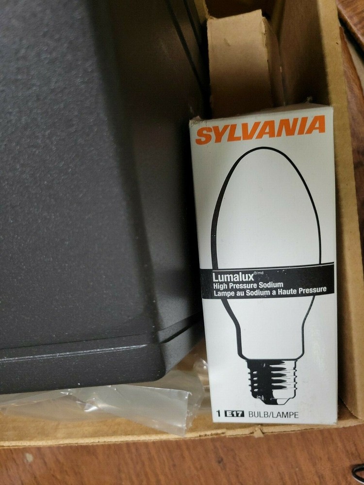 Lithonia Lighting WST 50s MD TB LPI Architectural Sconce