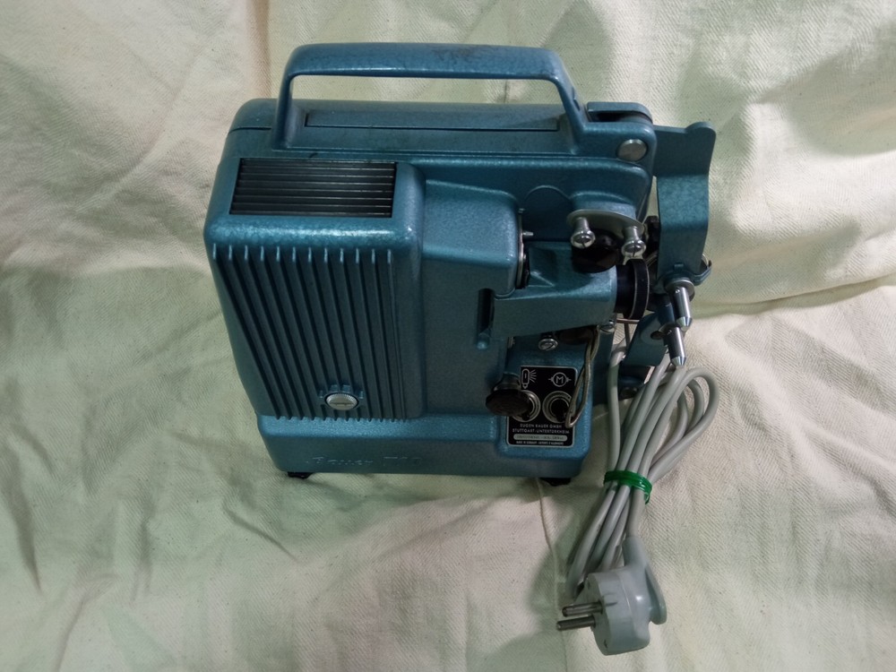 Bauer T10 Projector