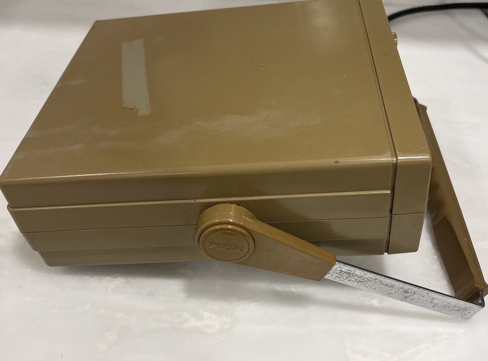 Protek Frequency Counter B-808 Multifunction electronic test equipment Powers On