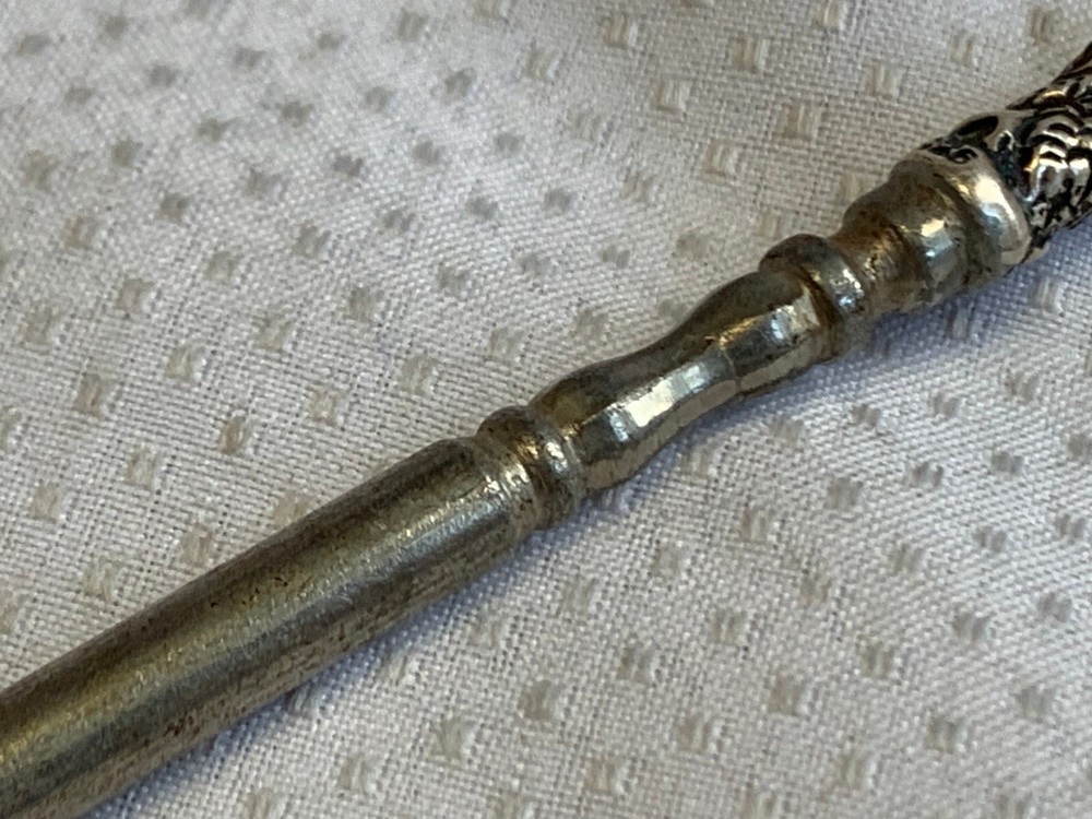 Antique Sterling Silver Handled Button Hook Lace Puller Floral Repousse Design