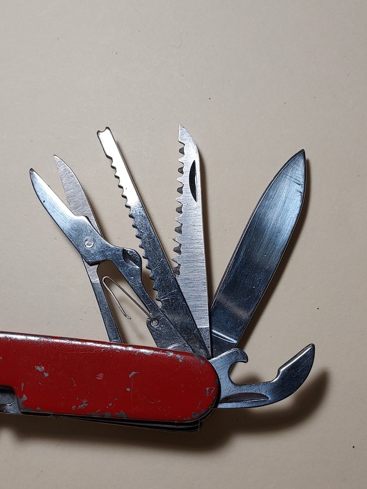 Mad River Drink Deep advertising Red Multi Tool