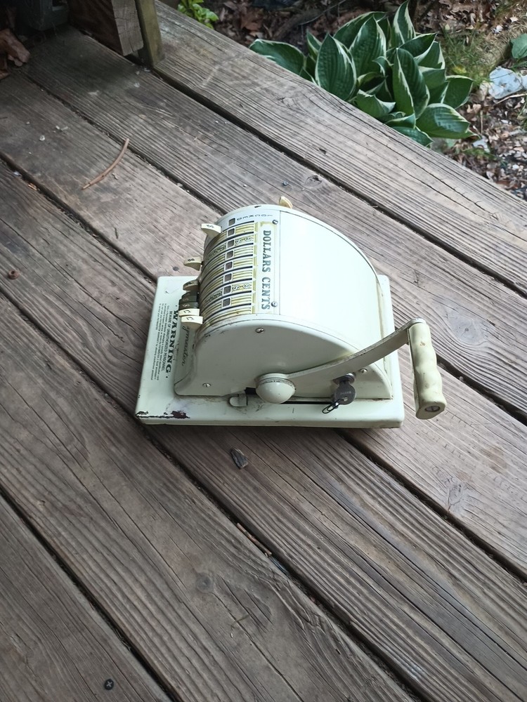 Paymaster X_2000 Check Writer With Key