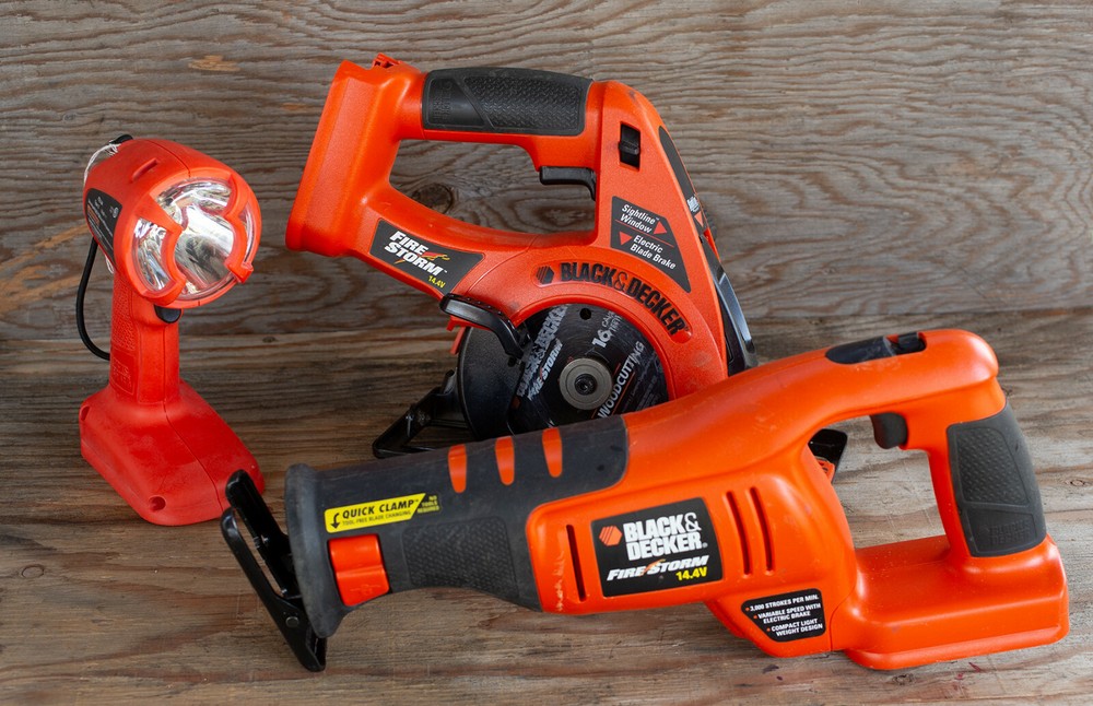 Black & Decker 14.4V Tool Lot Reciprocating, Circular Saws, Work Light - 3 tools