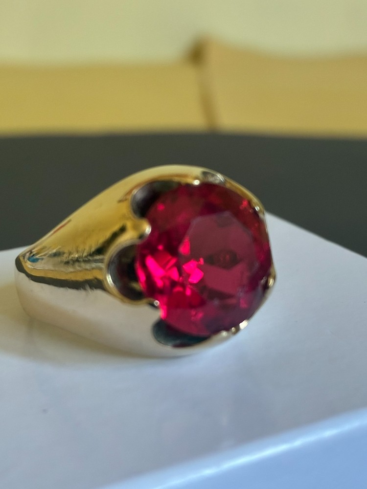 Men's 10K Gold Ring + Lab Created Ruby/Garnet Stone (Preowned)
