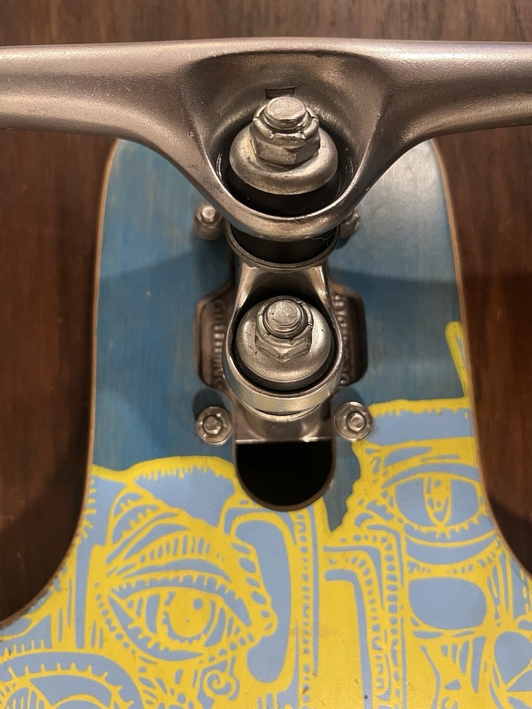 Bustin NYC Custom 33" Longboard Skateboard 2011 ishtar bäcklund Graphics *READ*