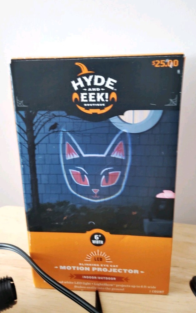 Hyde and Eek - Black Cat - Motion Projector Blinking Eye Cat-Target/ Halloween