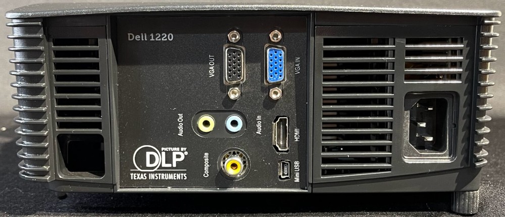 Dell 1220 DLP Front Projector / HDMI