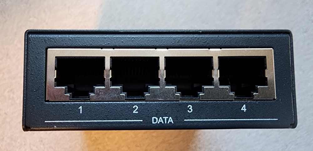 Legrand DA2401 4-Port PoE Injector