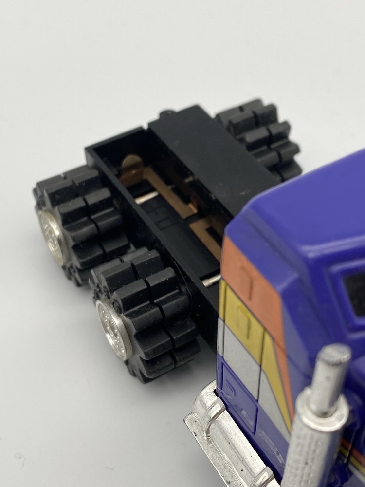 Stomper Semi kenworth Runs And Lights Up