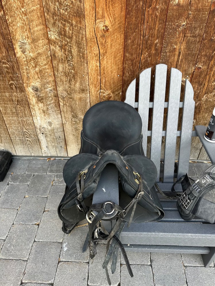 SADDLE BUILT BY COLIN DANGAARD