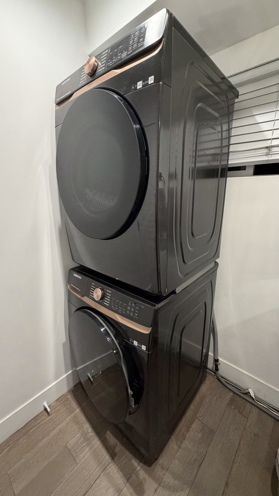 Samsung Stackable Washer Dryer Set Black SmartThings Steam SuperSpeed