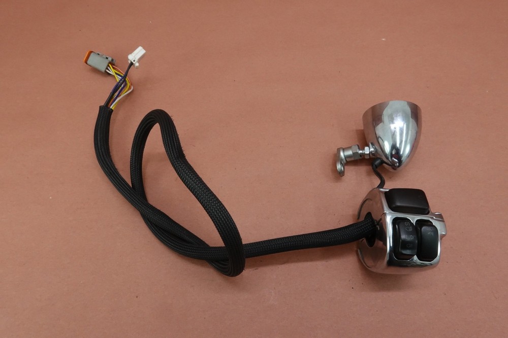 2005-2006 Harley Davidson FXDWGI Dyna Wide Glide Left Control Switch & Blinker