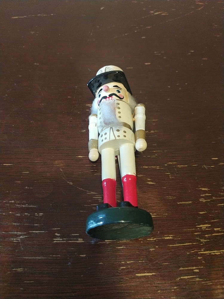 Soldier Wooden Nutcracker White Height 18 cm