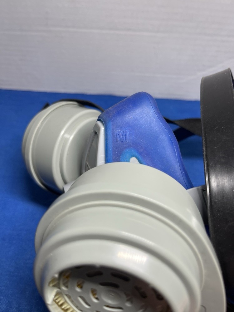 MSA Half Face Reusable Respirator Blue & Gray AdjustableStraps Size Medium