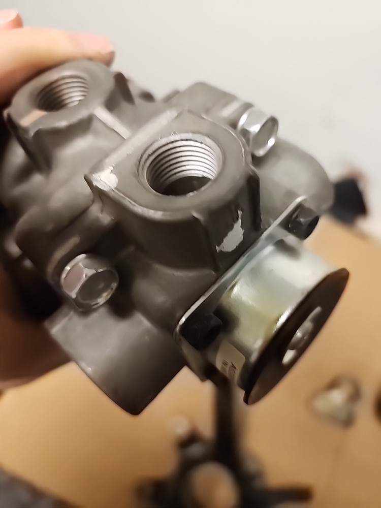 Bendix E6 Foot Brake Air Valve