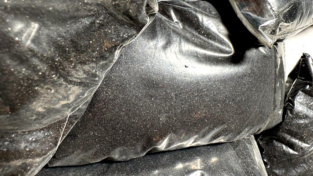 x1 Colored Sand 2lb per bag BLACK