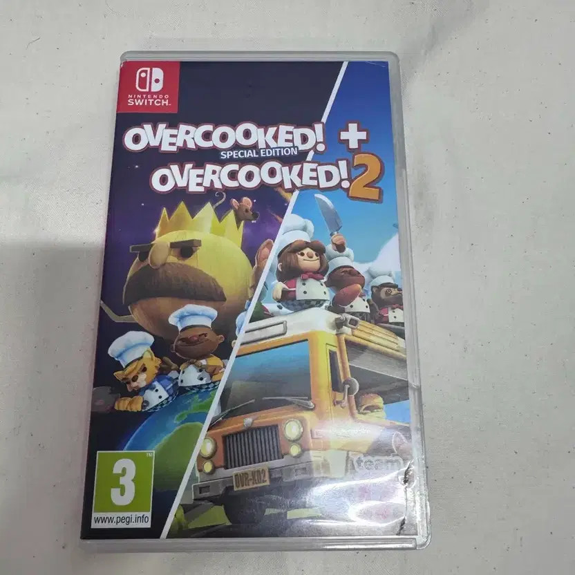 Nintendo Switch Overcooked 1+2 Bundle Official
