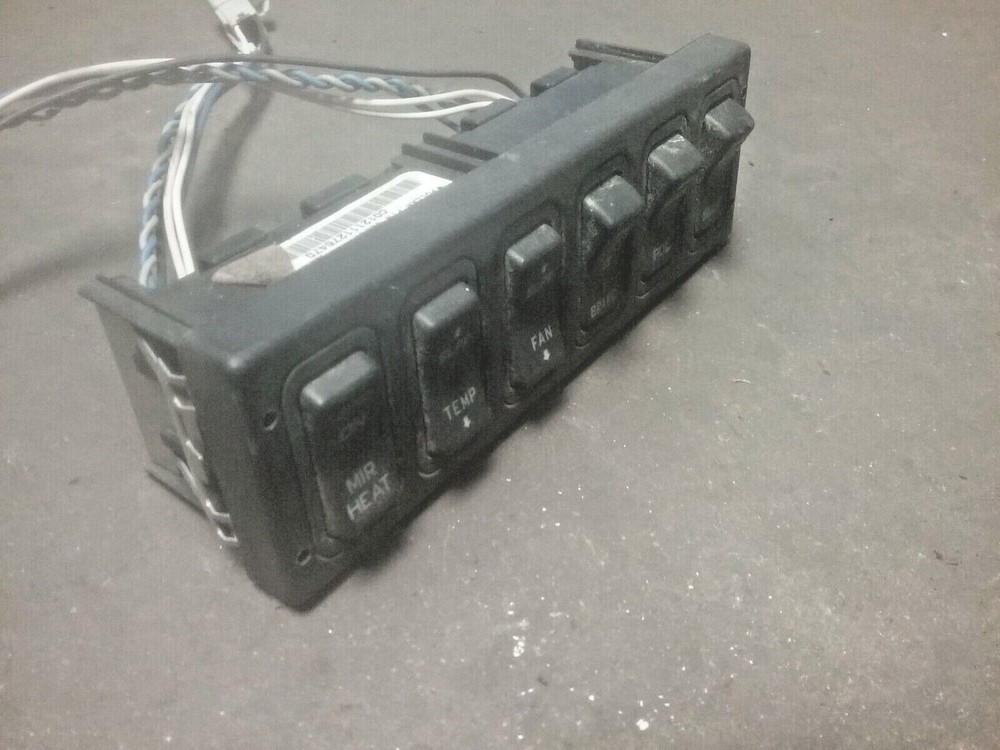 INTERNATIONAL SWITCH PANEL 3549776C4 , 32237
