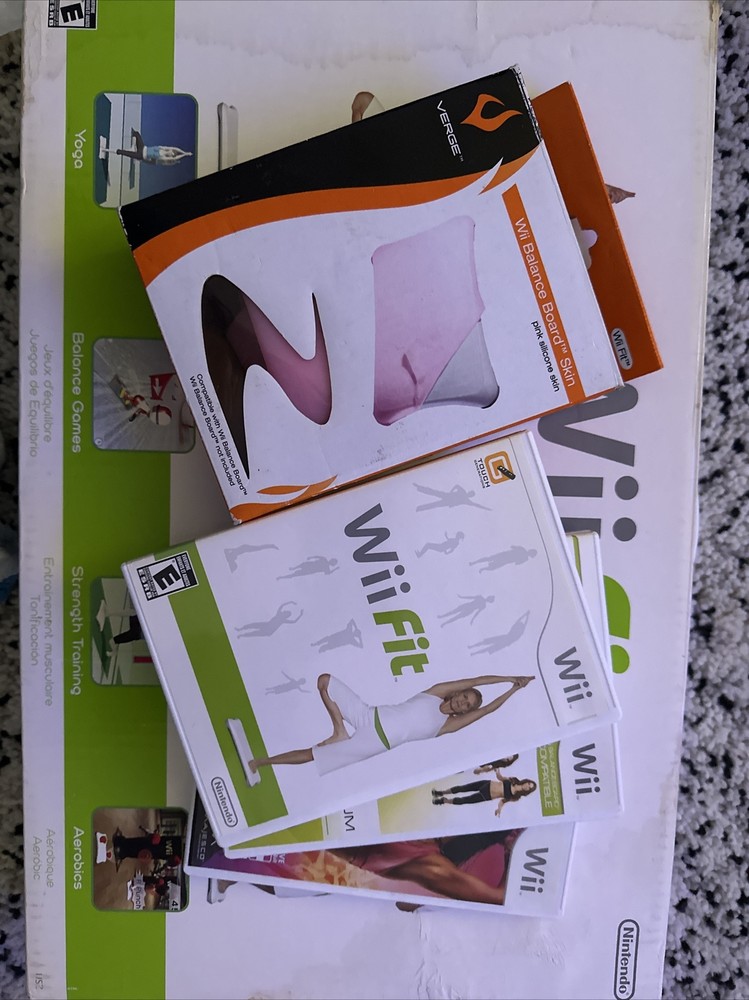 Nintendo Wii Balance Board with Wii Fit Bundle (NTSC)