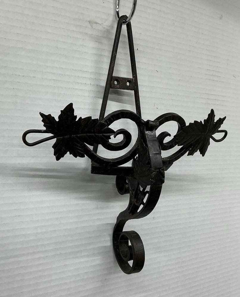 Iron Scroll Grape Leaf Wall Mounted Plate Frame Magazine Letter Paper Holder