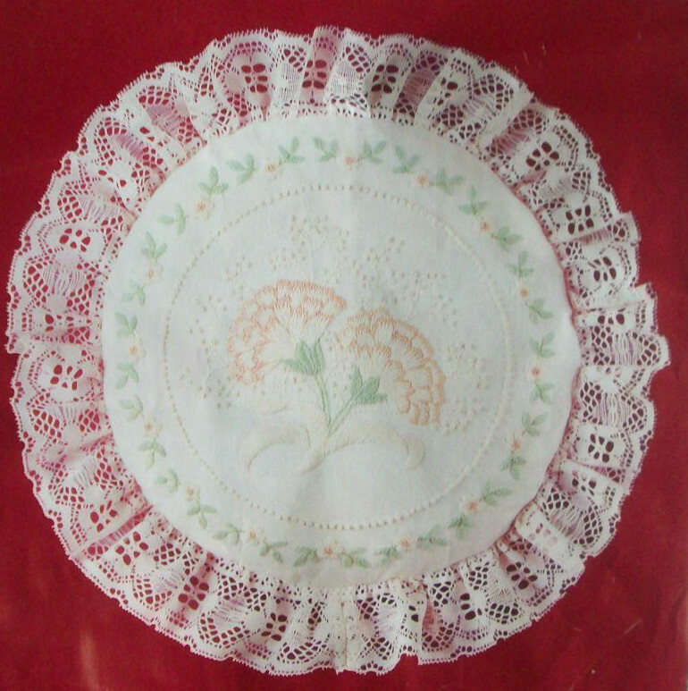 Candlewicking Carnation pillow salvage project started